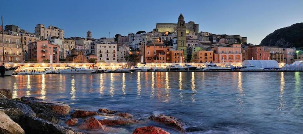Oltre Il Mare Guest House Geata Exterior foto