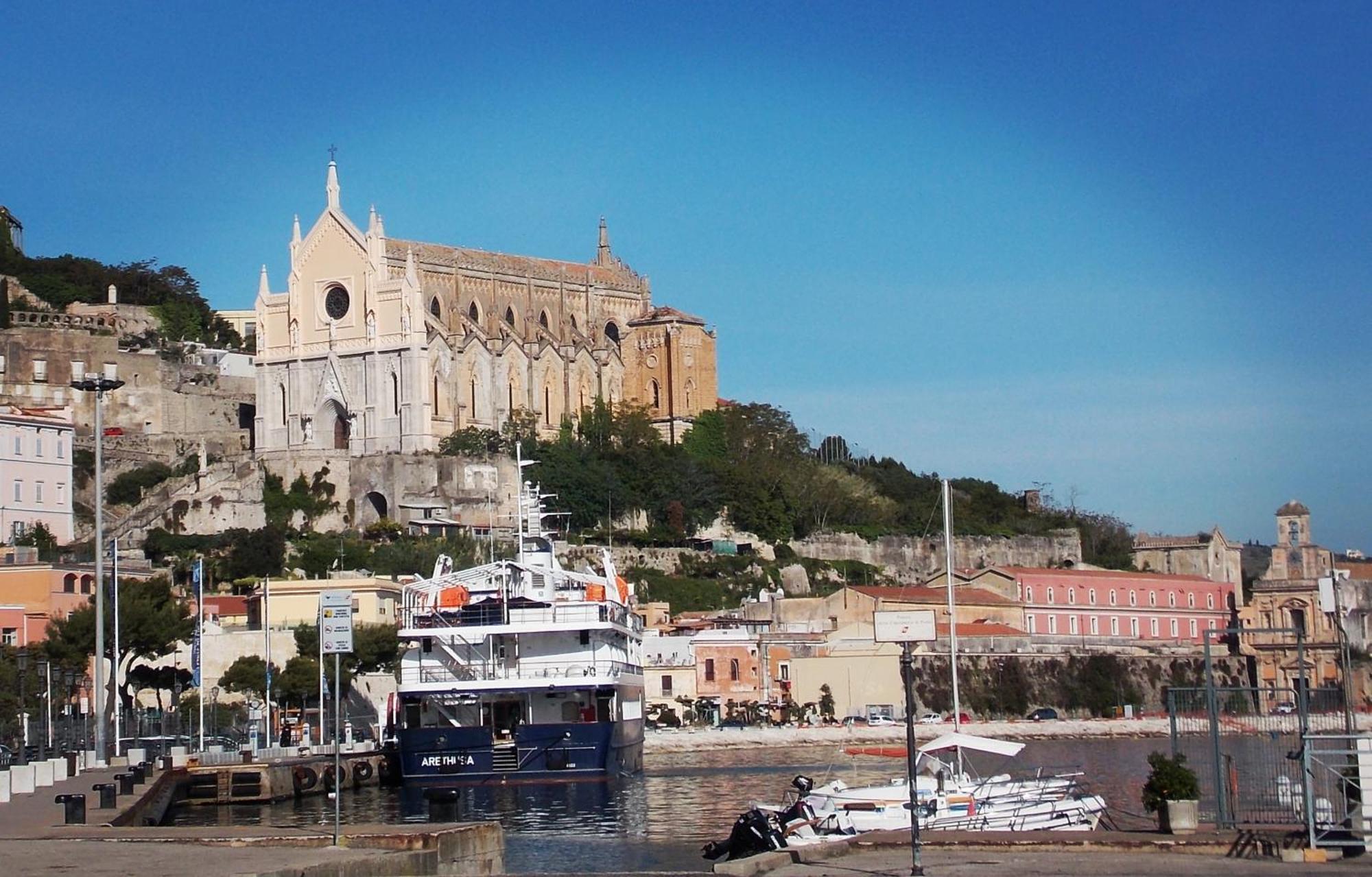 Oltre Il Mare Guest House Geata Exterior foto